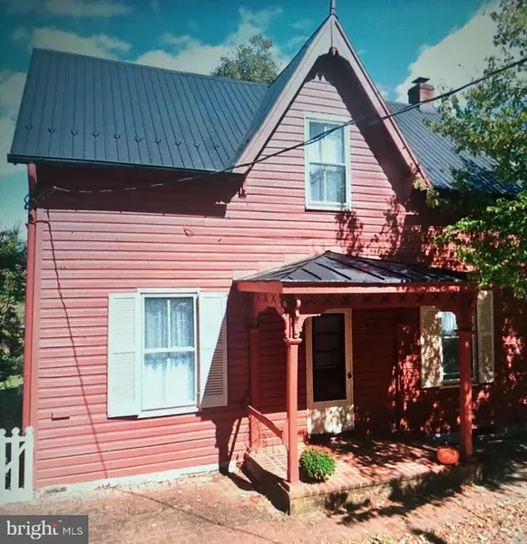 205 W WASHINGTON ST, Shepherdstown, WV 25443