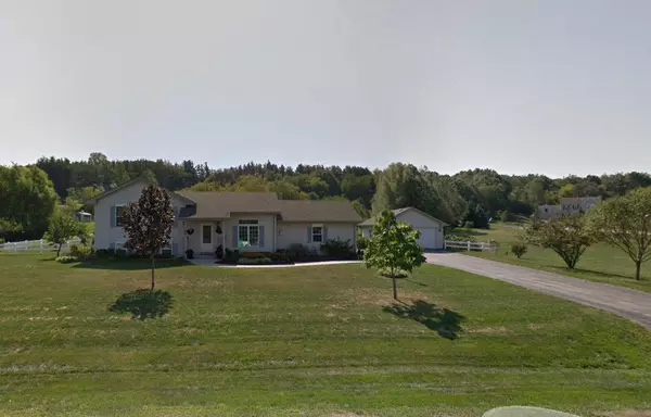 North Prairie, WI 53153,106 Oakwood Ln