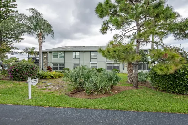 Hobe Sound, FL 33455,8420 SE Croft CIR E-1