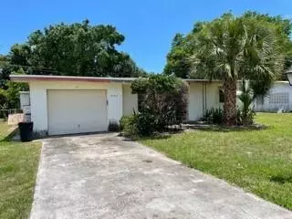 5702 Shannon DR, Fort Pierce, FL 34951