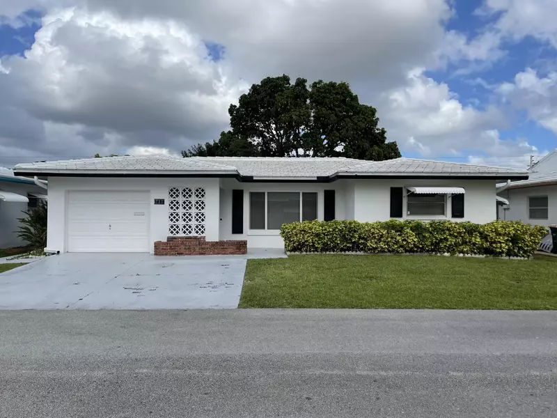 7420 NW 70th TER, Tamarac, FL 33321