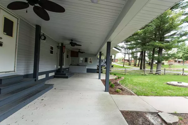 Warrens, WI 54666,68K 8th St