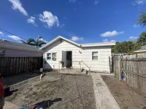 Lake Worth Beach, FL 33460,210 S C ST