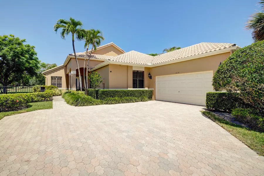 10134 Dover Carriage LN, Lake Worth, FL 33449