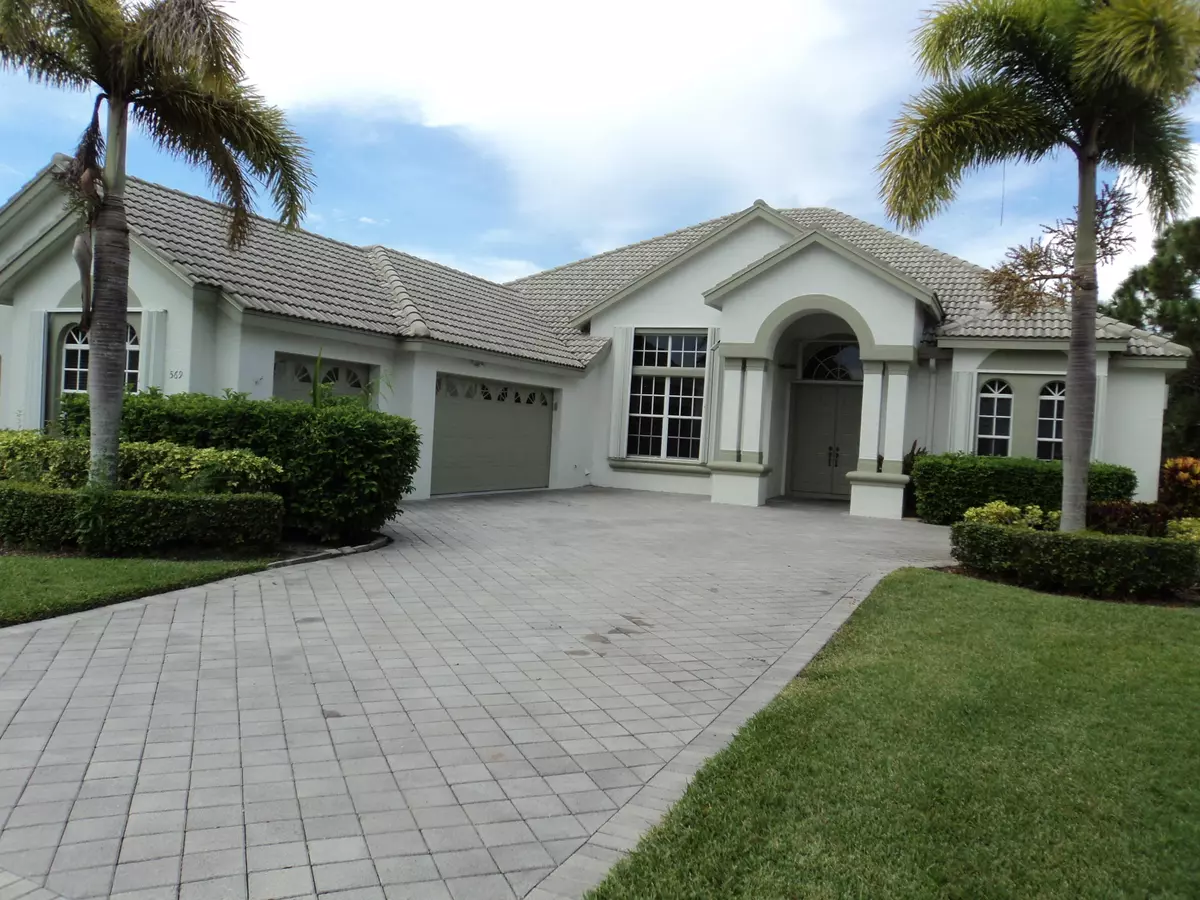 Port Saint Lucie, FL 34986,569 SW Romora Bay