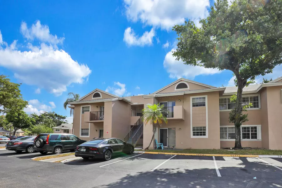 2091 NW 96th TER 13b, Pembroke Pines, FL 33024