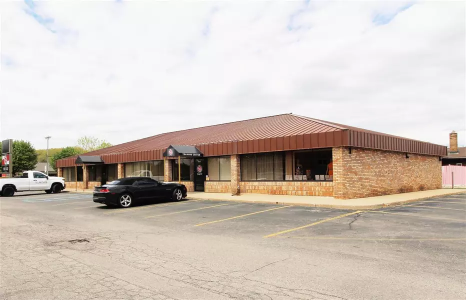 2255 S Linden Road Building 1, Flint, MI 48532