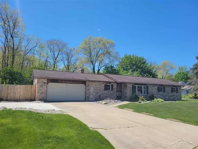 4327 JASMINE DR., Saginaw, MI 48603