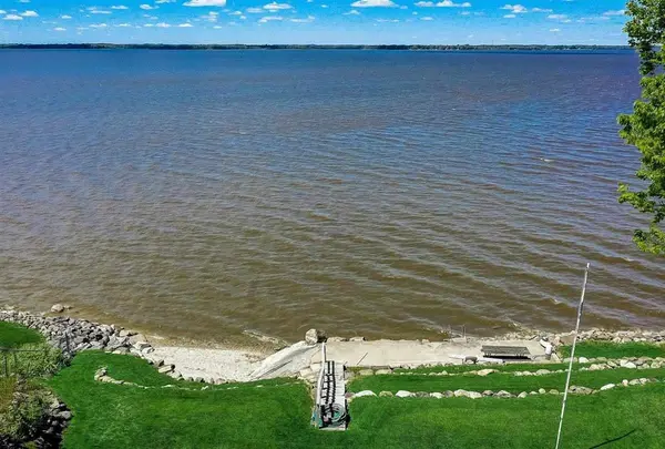 N593 Blackhawk Bluff Dr, Milton, WI 53563