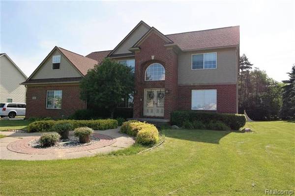 7341 WESTMINSTER CIR, Grand Blanc, MI 48439