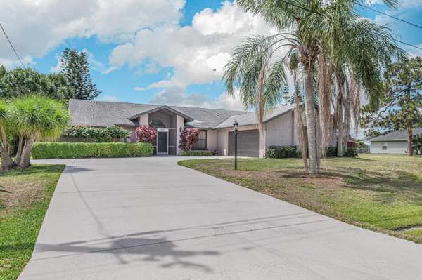 4511 NW Brownell TER, Port Saint Lucie, FL 34983