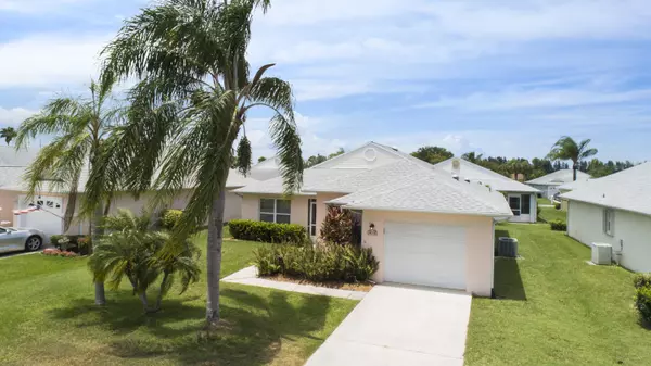 Fort Pierce, FL 34982,418 Paurotis LN