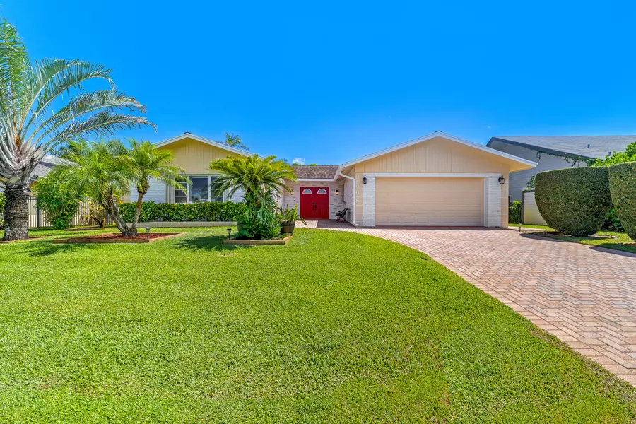 3398 Lakeview DR, Delray Beach, FL 33445