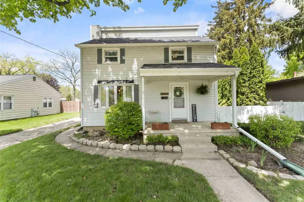 Sun Prairie, WI 53590,324 Windsor St