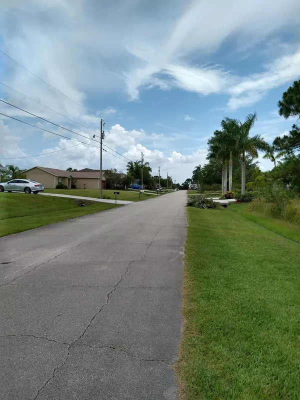 Port Saint Lucie, FL 34987,2060 SW Imperial ST