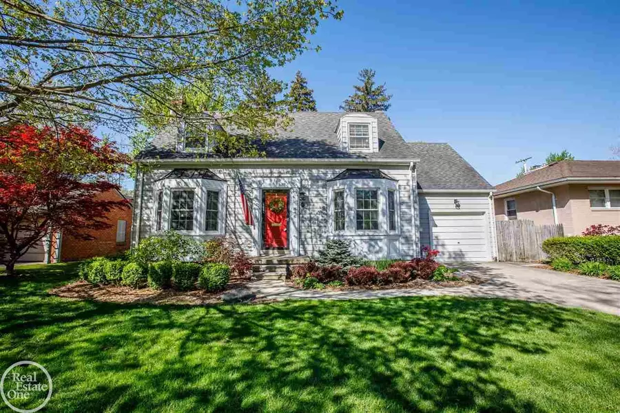 781 LORAINE, Grosse Pointe, MI 48230