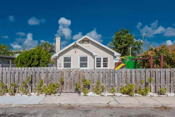 919 N J ST, Lake Worth Beach, FL 33460