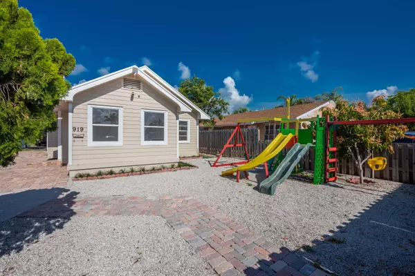 Lake Worth Beach, FL 33460,919 N J ST