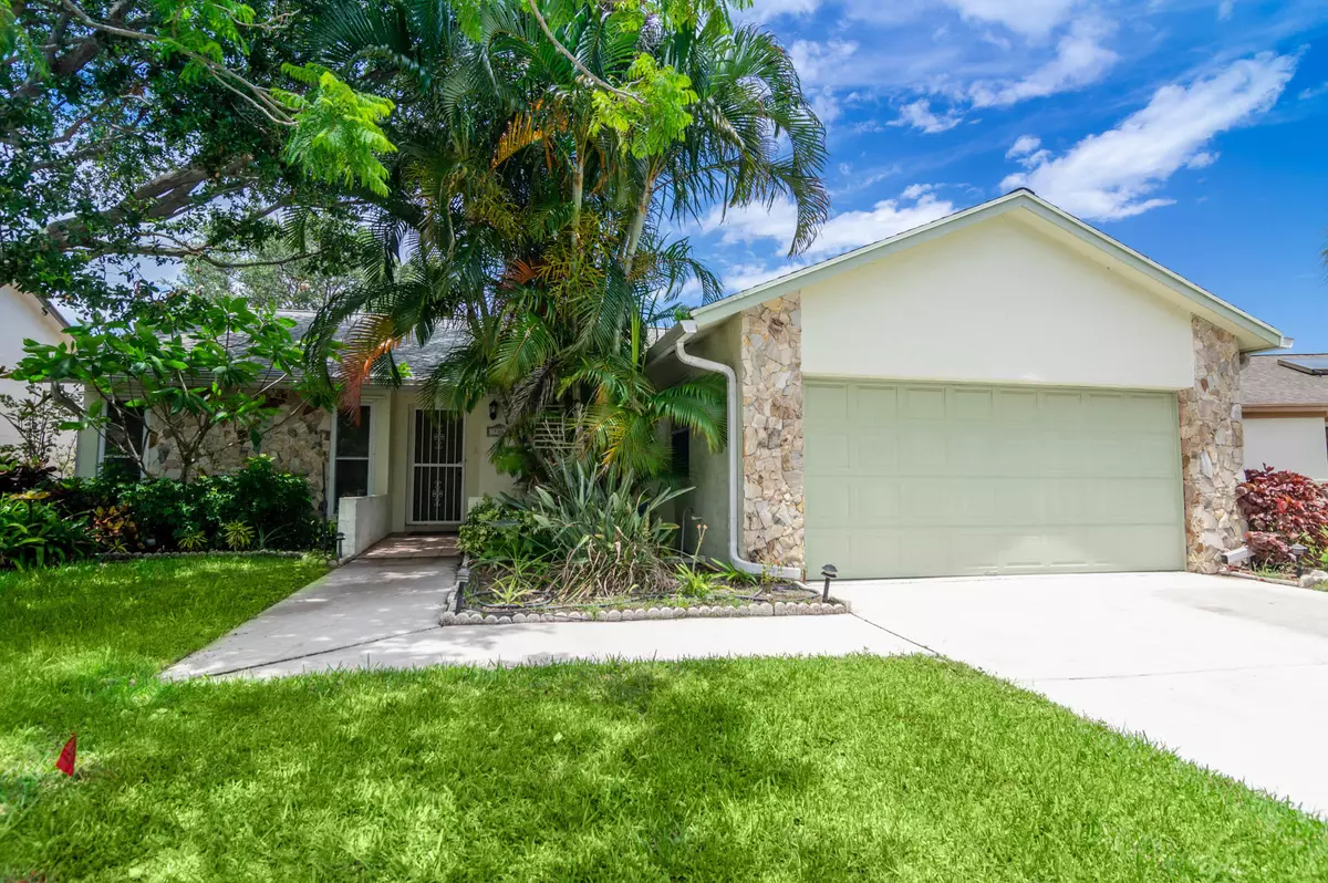 Jupiter, FL 33458,106 Stillwater CIR