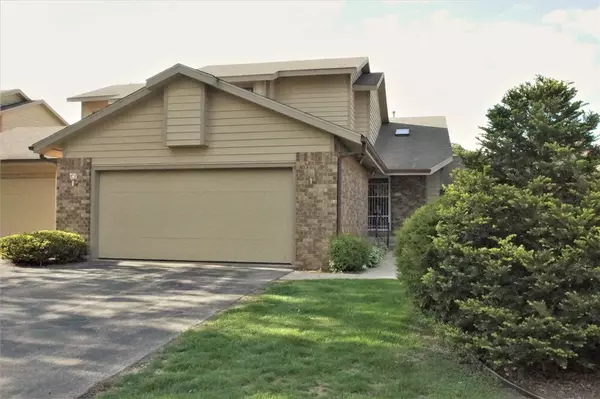 5932 Forest Ln, Madison, WI 53711