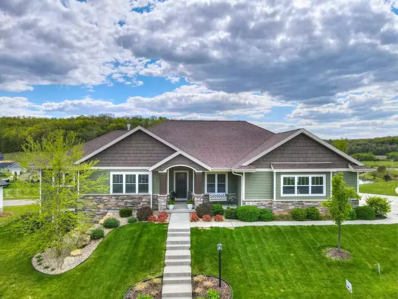 122 Falcon Crest, Black Earth, WI 53515