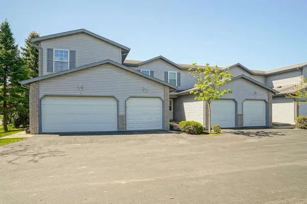 902 N Thompson Dr #5, Madison, WI 53704