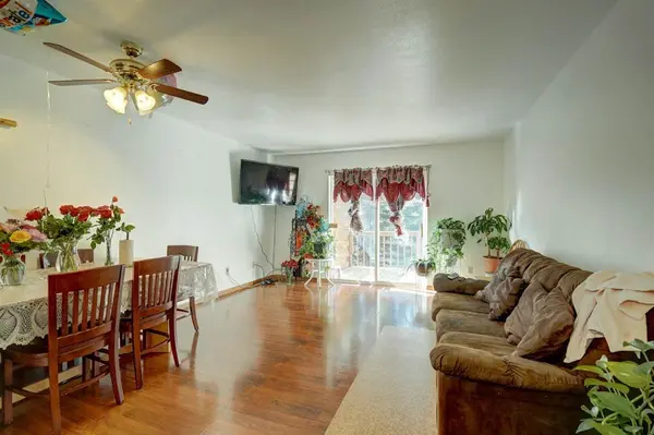 902 N Thompson Dr #5, Madison, WI 53704