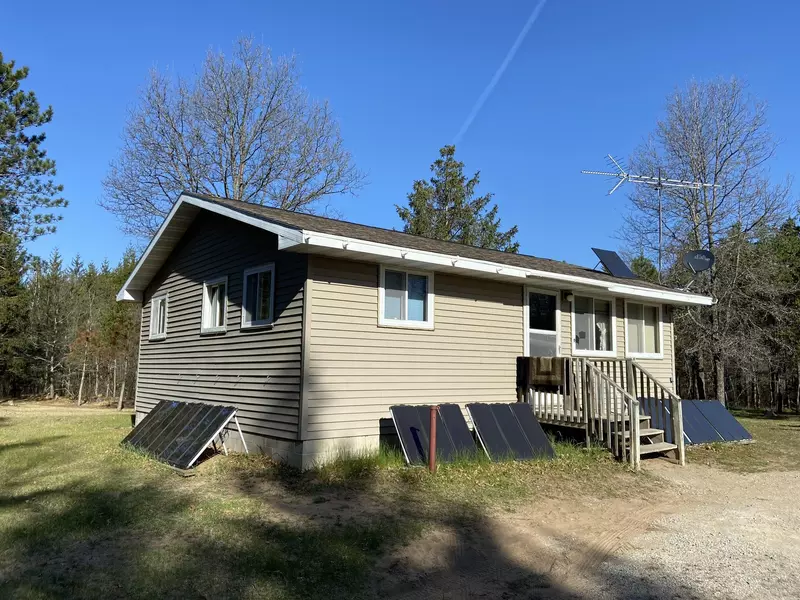 N7253 County W Road, Crivitz, WI 54114