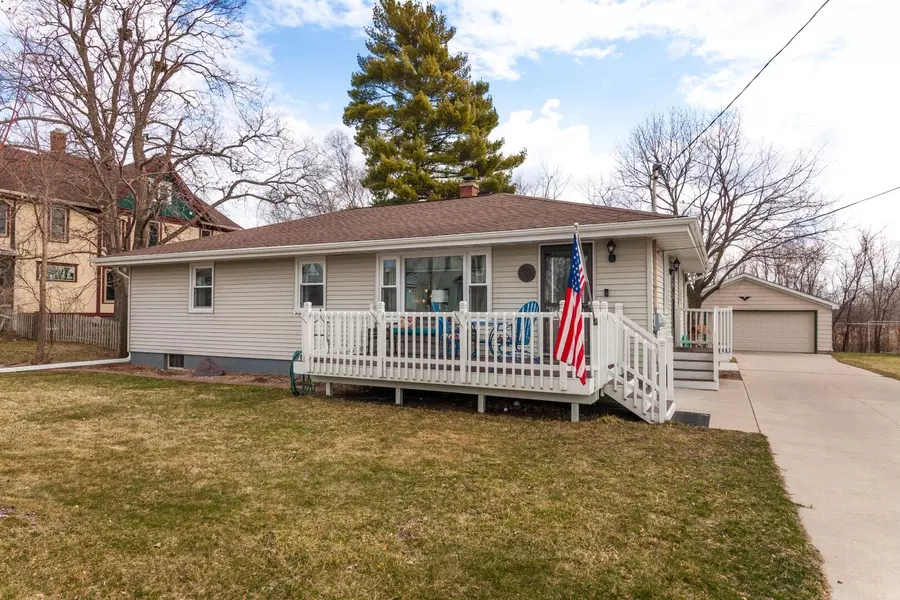 717 Palmyra St, Sullivan, WI 53178