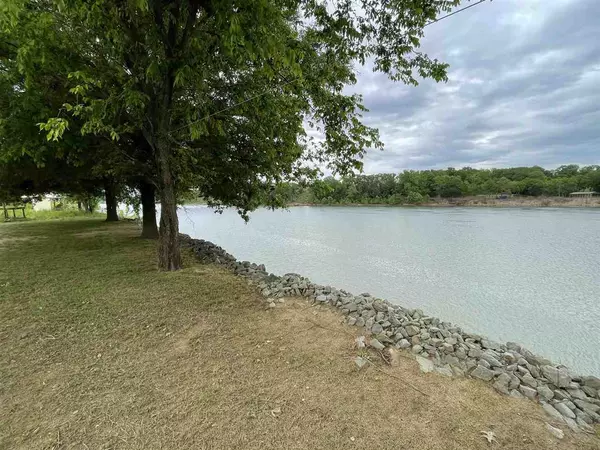 Crump, TN 38327,0 CATFISH LN