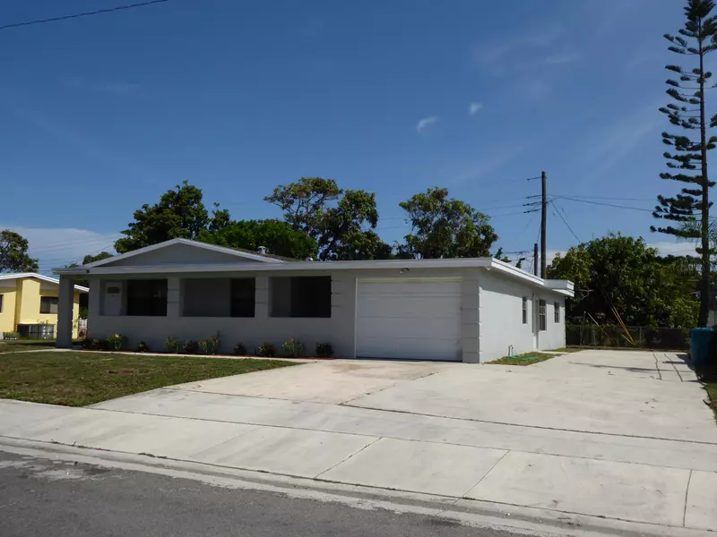 554 NW 11th AVE, Boynton Beach, FL 33435