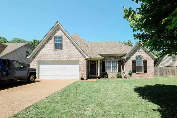 50 CLEAR SPRING DR, Oakland, TN 38060