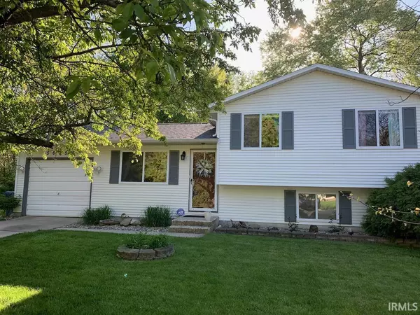 56757 Driftwood Drive, Elkhart, IN 46516-1439