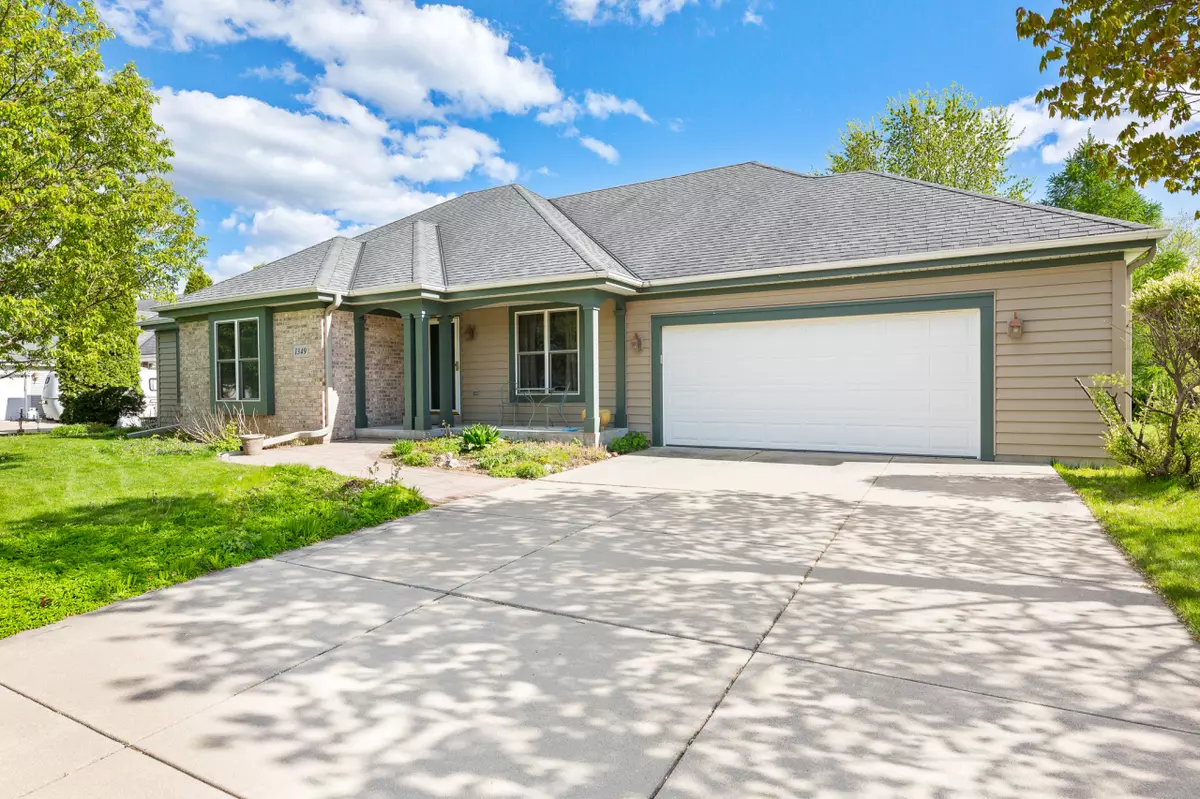 Oconomowoc, WI 53066,1349 Mockingbird Dr