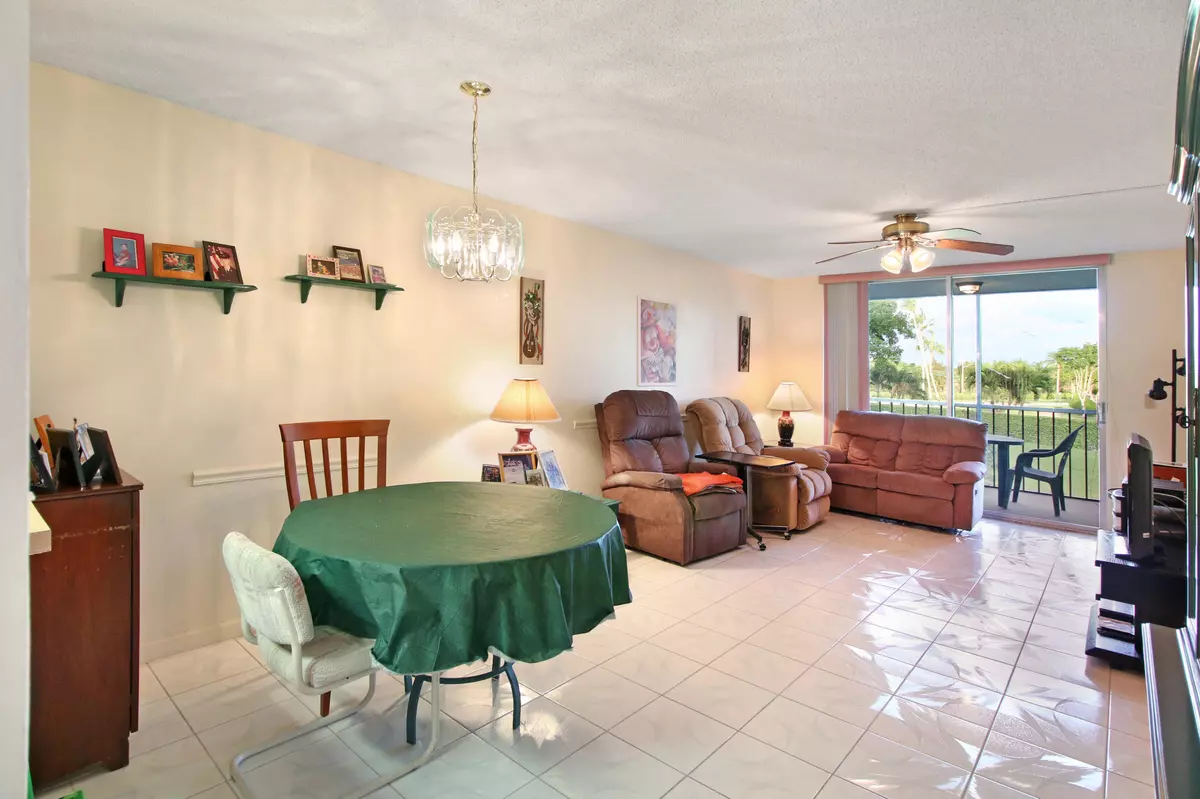 Delray Beach, FL 33446,6795 Huntington LN 202