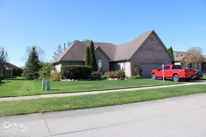 21092 Woodland, Macomb, MI 48044