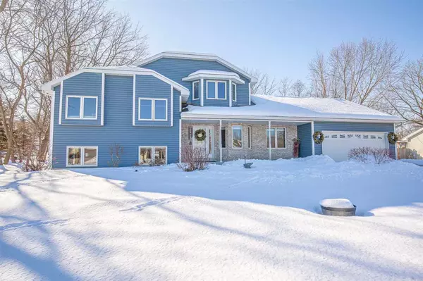 383 Sunnyview Ln, Marshall, WI 53559