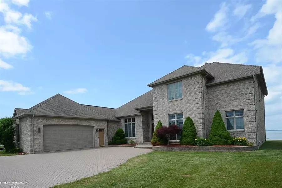 8190 Anchor Bay, Clay Twp, MI 48001