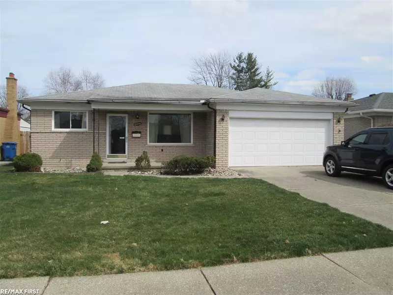 30264 Newport, Warren, MI 48088