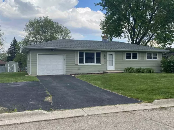 1813 Hildebrandt St, Stoughton, WI 53589