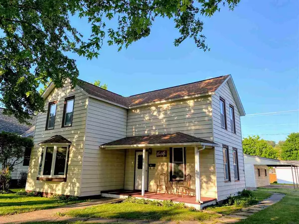 506 N Michigan St, Prairie Du Chien, WI 53821