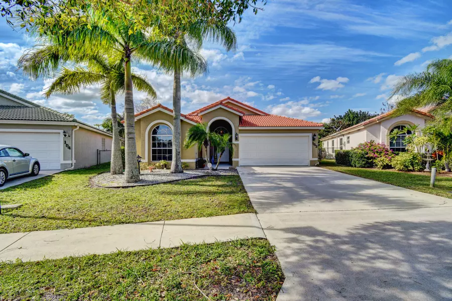 152 Preserve DR, Royal Palm Beach, FL 33411