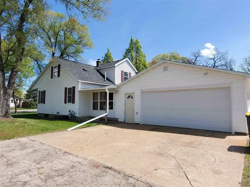 404 Center St, Boscobel, WI 53805