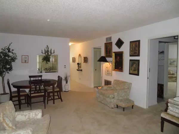 Lake Worth, FL 33467,533 Franconia CIR A