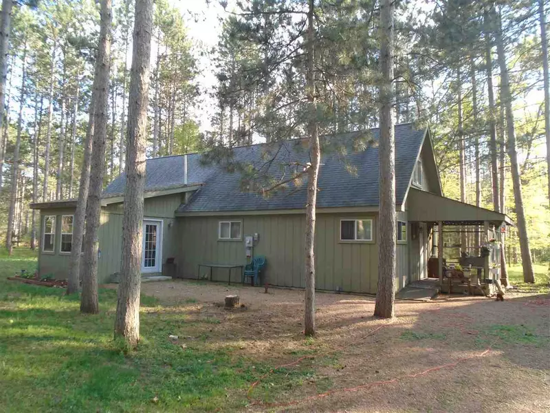 W5735 Timber Tr, New Lisbon, WI 53950