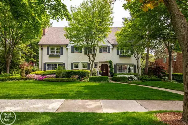 Grosse Pointe, MI 48230,460 LAKELAND STREET