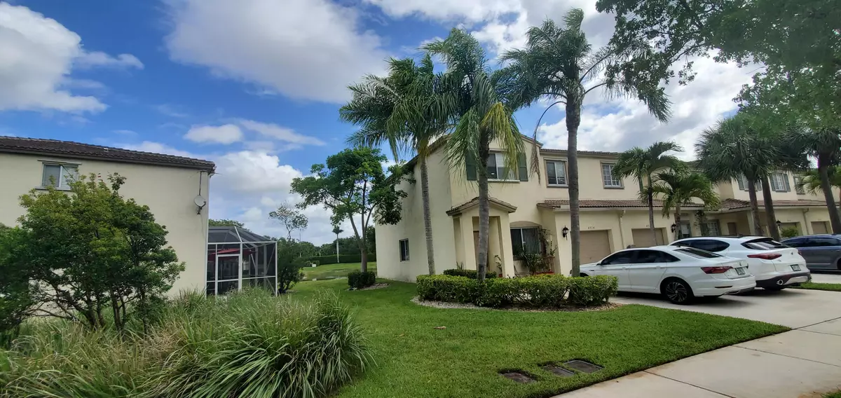 Coconut Creek, FL 33073,4714 Lago Vista DR