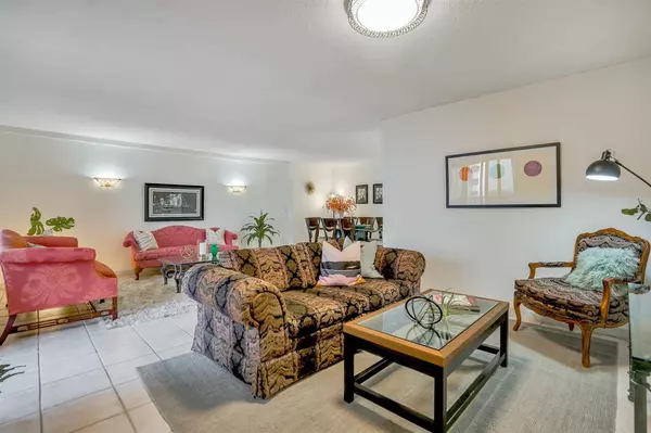 Cliffside Park, NJ 07010,300 WINSTON DR  #305