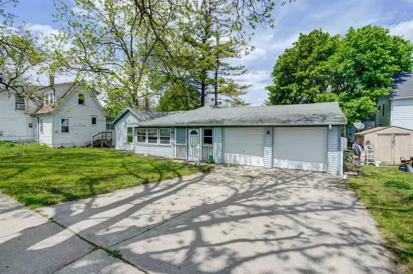 116 E Randolph St, Stoughton, WI 53589