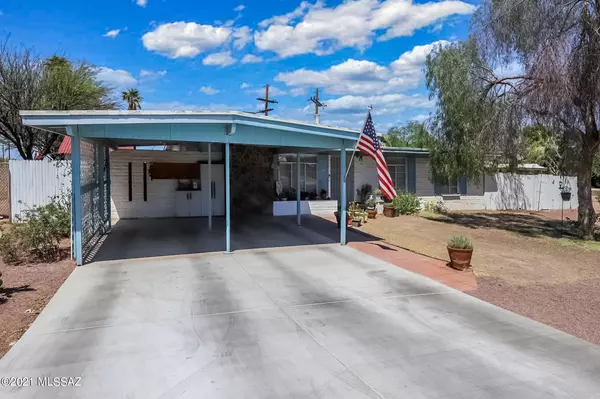 900 S Elmerita Avenue, Tucson, AZ 85710